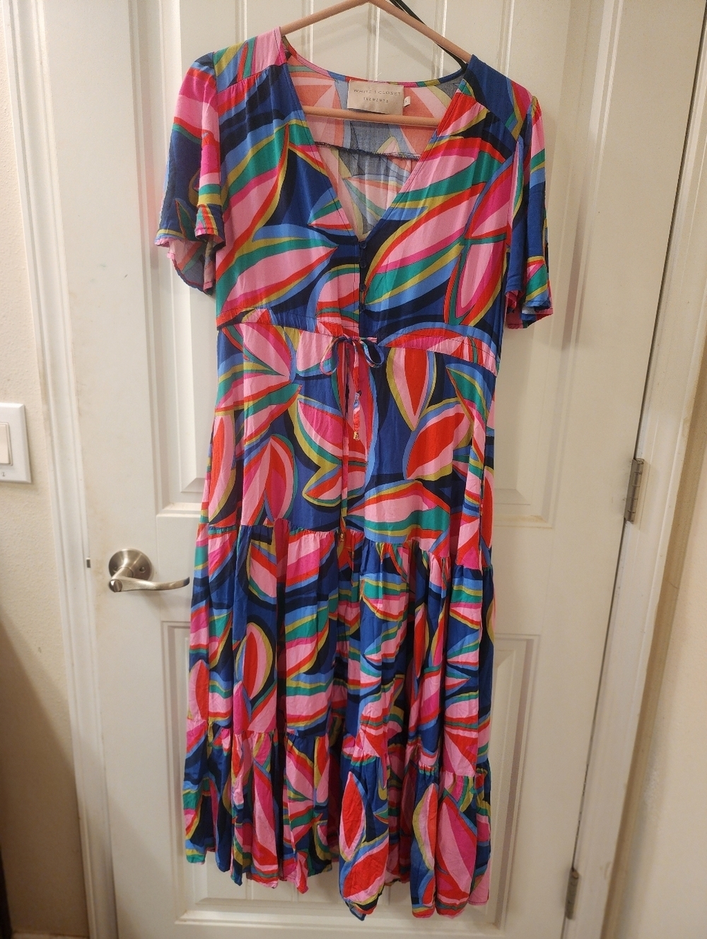 White Closet Elements Colorful Abstract Midi Dress Size S Boho dress
